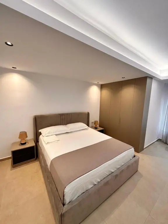 ERG APARTMENTS