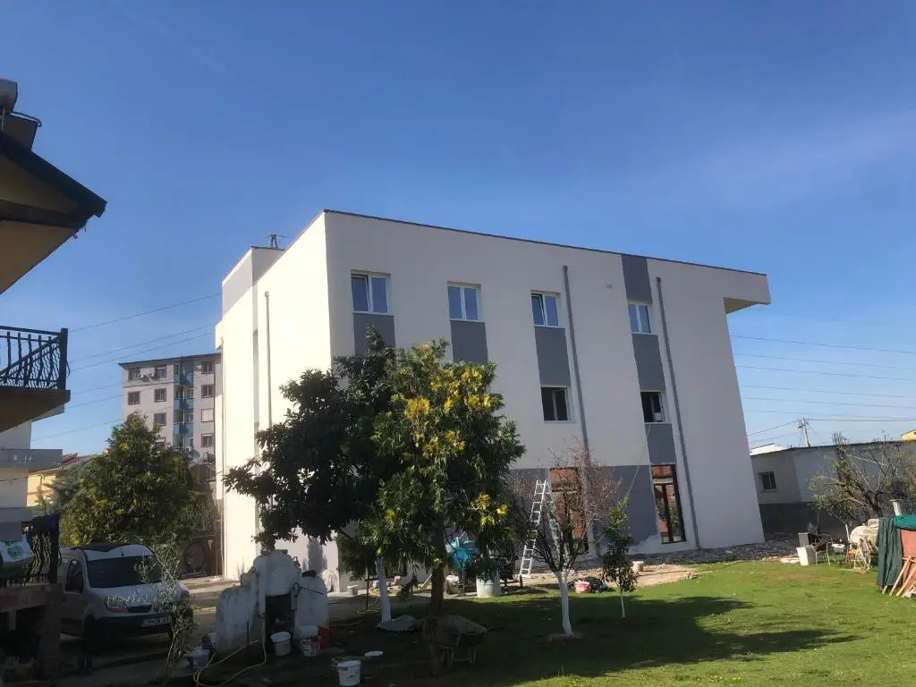 Franco Apartments