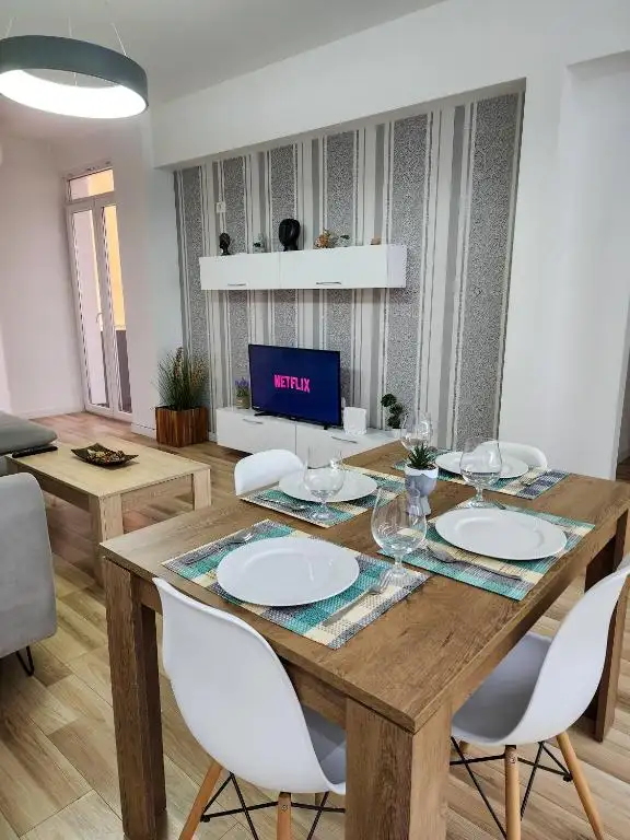 2E Apartment Myslym Shyri