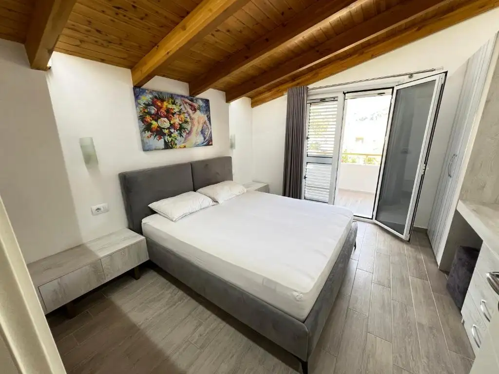 Oazi House