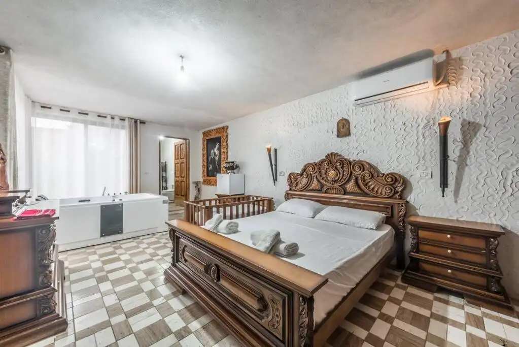 "Kanuni"- Authentic Albanian House