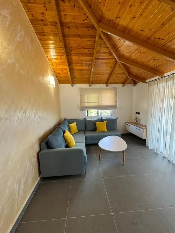 Adem Hillcrest Apartments