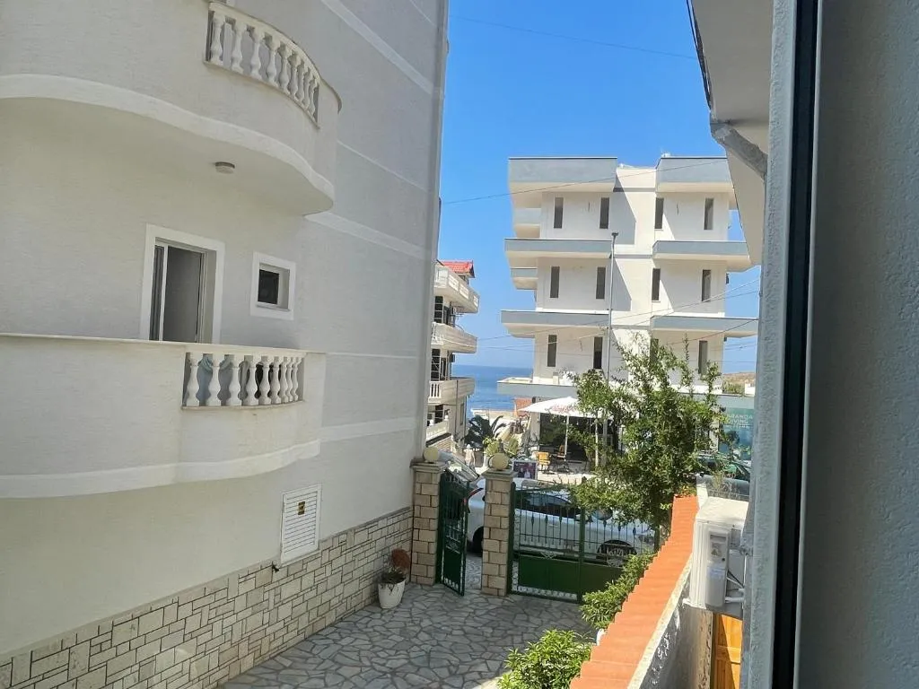Apartment Haxhi