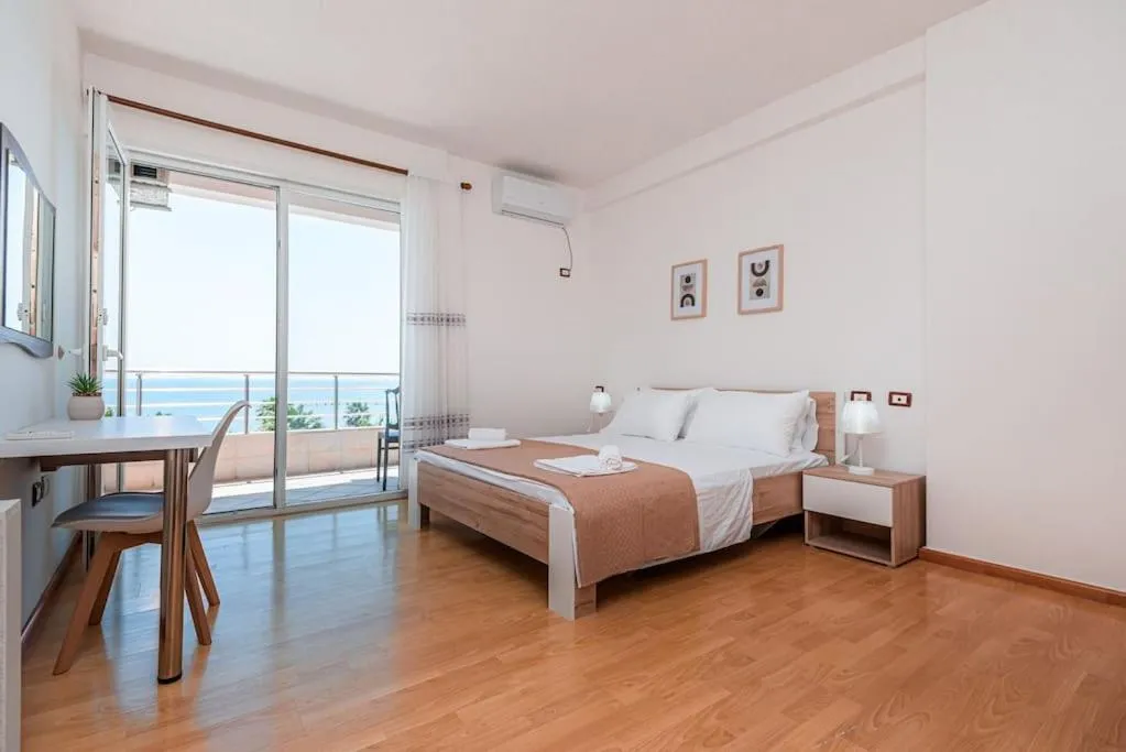 Grand View Apartment