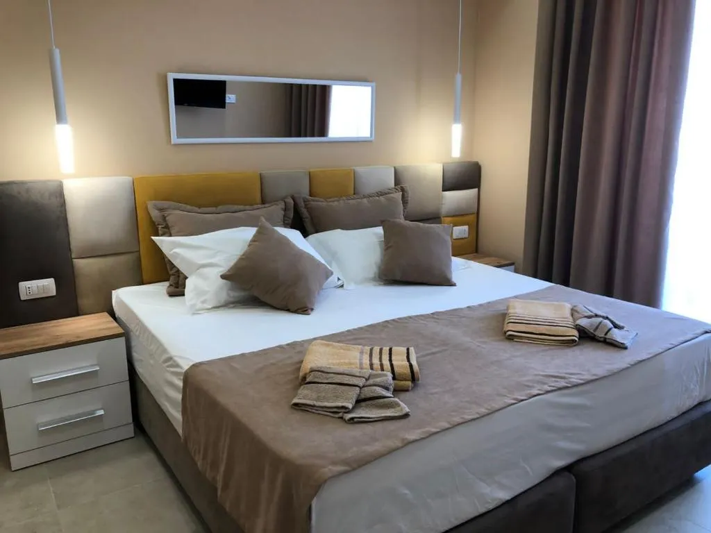 Frojd Apartment Qerret