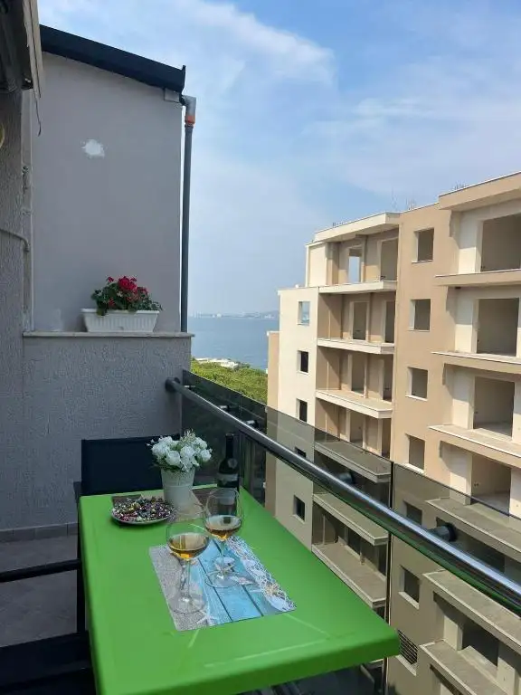 AVE Apartments