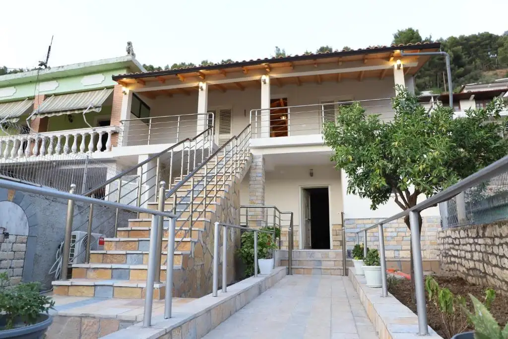 Villa Park Berat