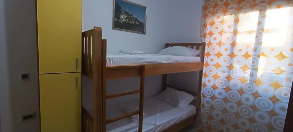 Hostel Vlora