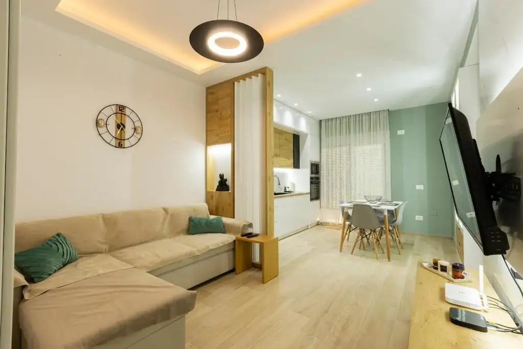 Luxury Apartament Downtown Vlora
