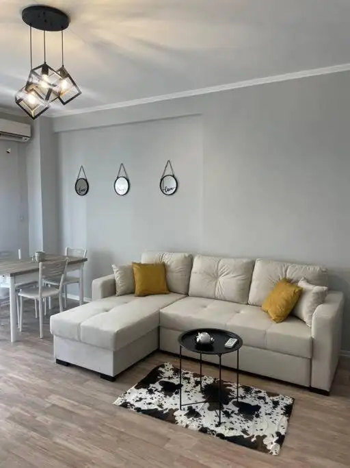 1 bedroom apartment 725