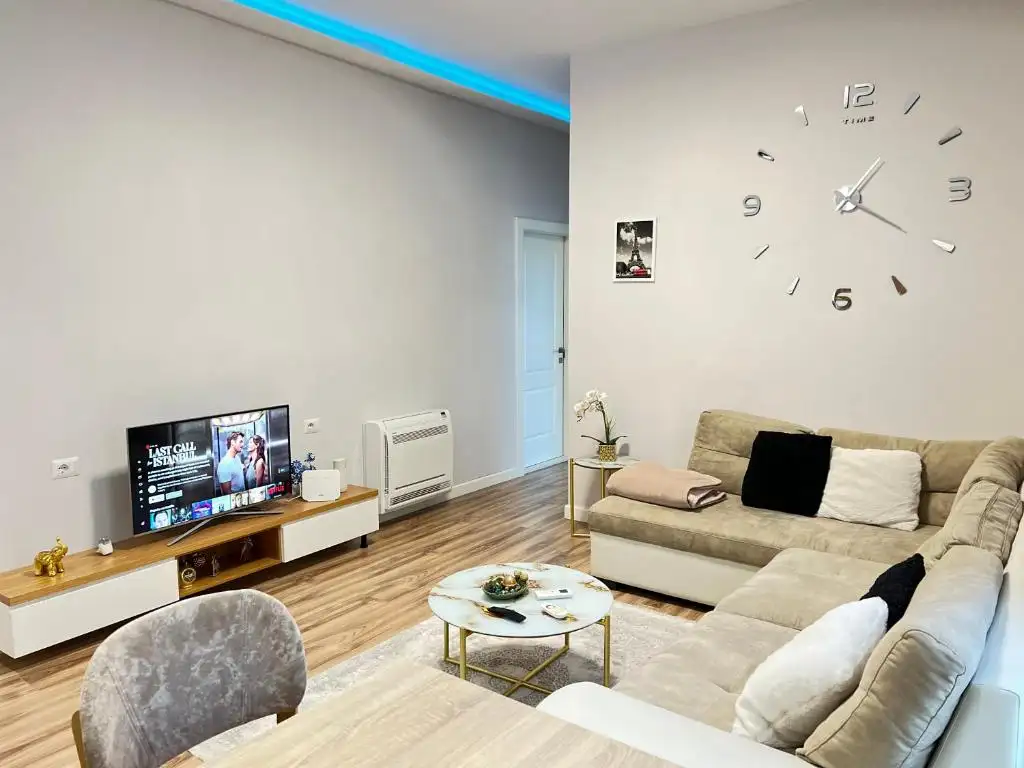 Experience New Bazaar Apartment 02
