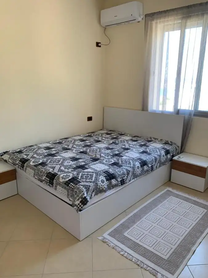 Elis apartment