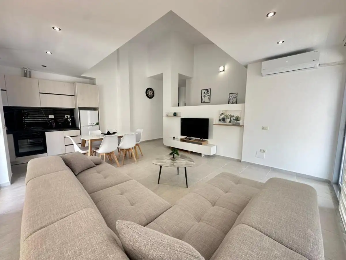 TreA Accomodations - Maya Terrace Sea View
