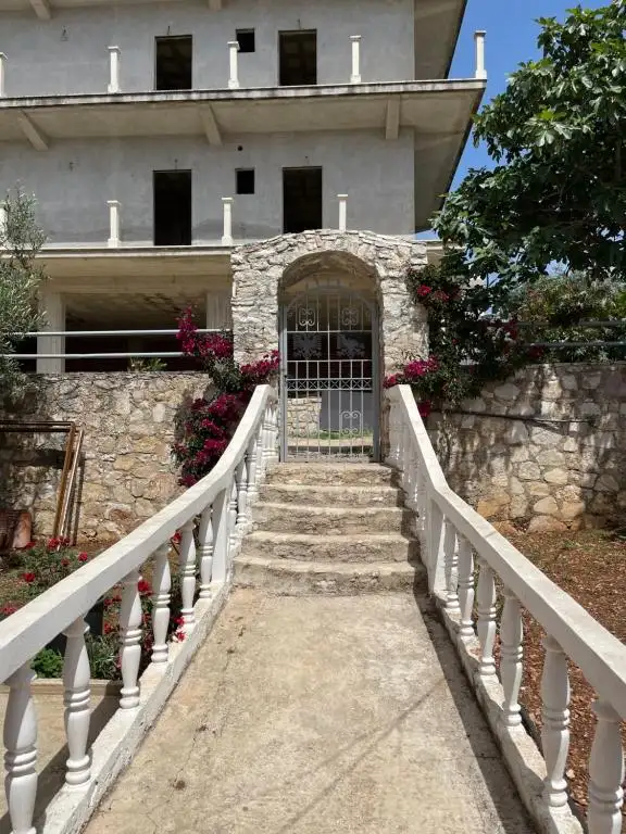 Vila Njazi