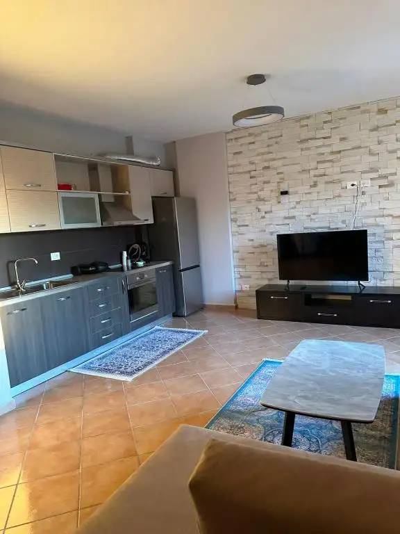 Dea Apartament Durrës, Golem