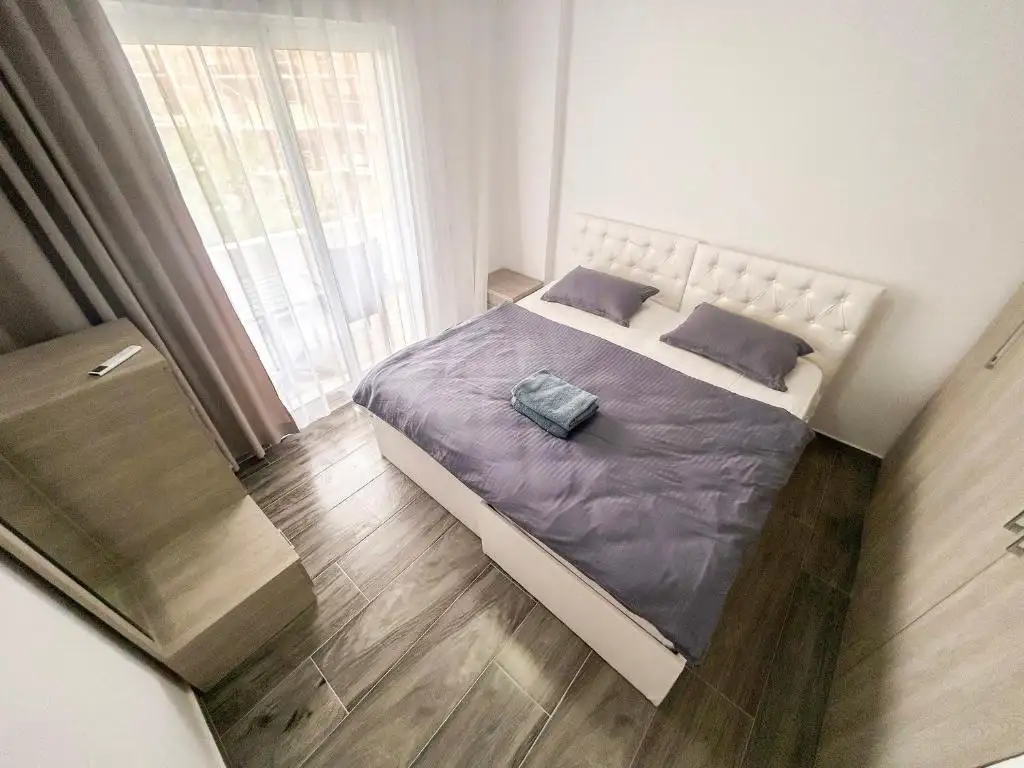 Beautiful sunsets in 887