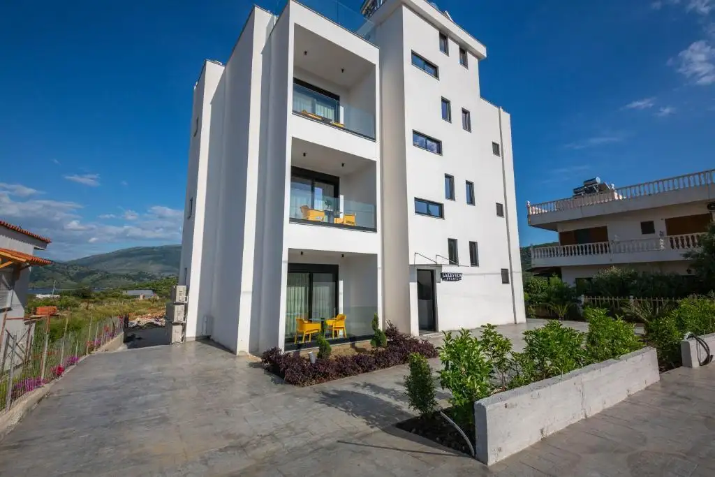 Lake View Rooms Ksamil