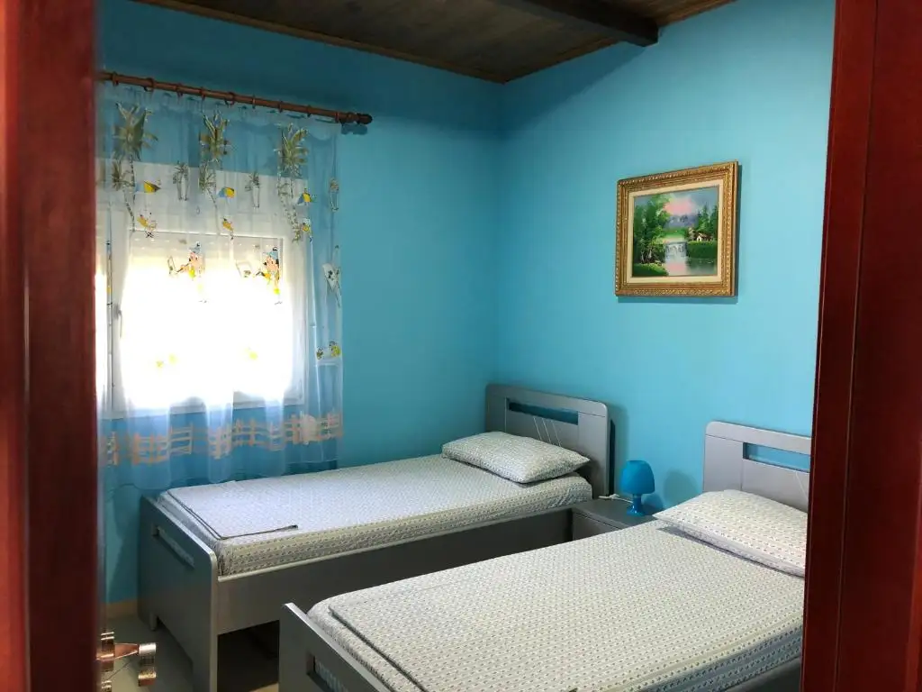 3 Bedrooms Holiday Home with Sea View