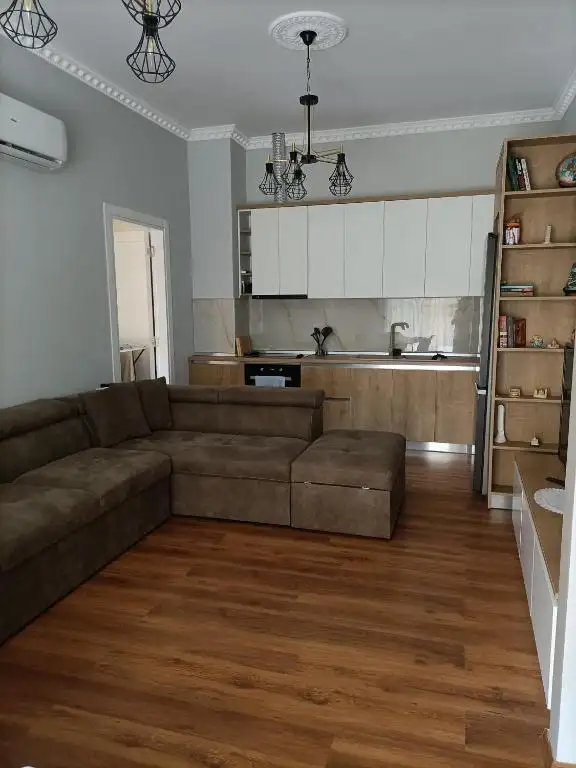 Alvaros lake apartment