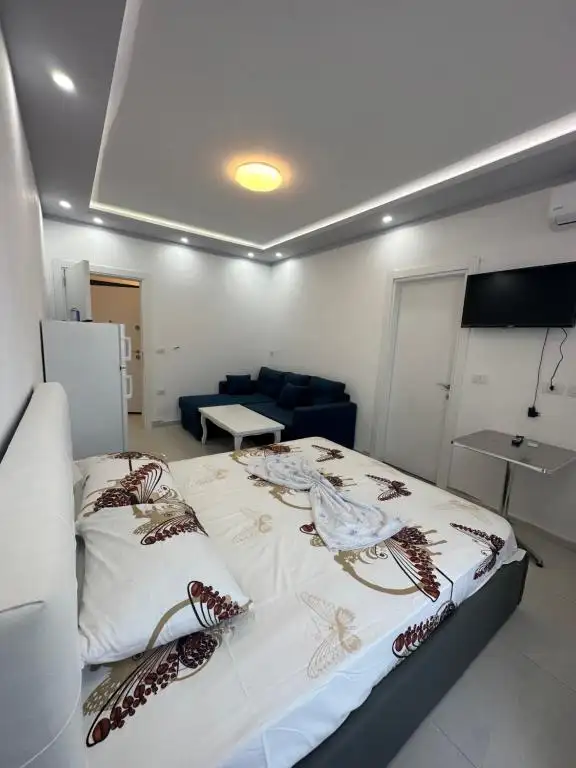 Aleksander Apartments