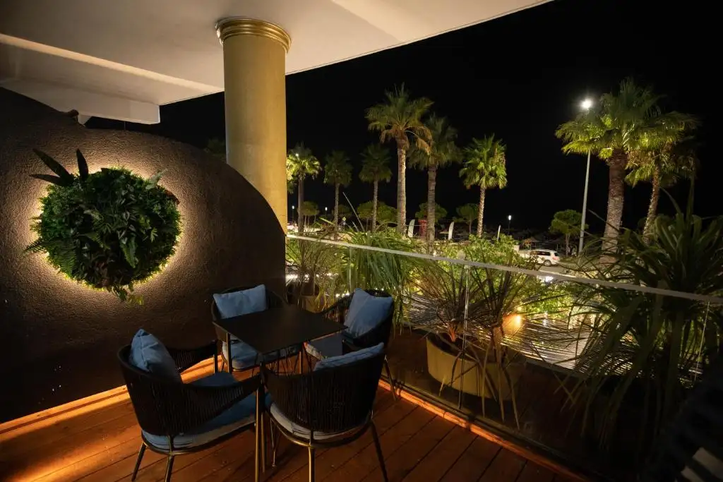 Mustafa Suites