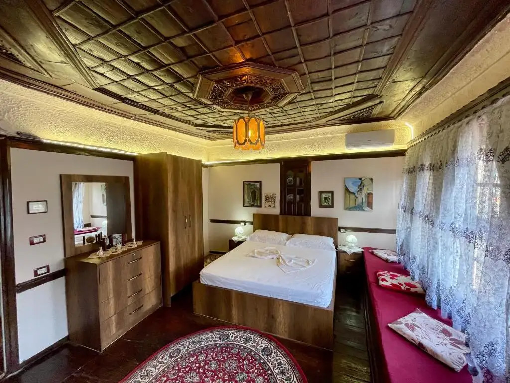 Restaurant & Guest House Semani