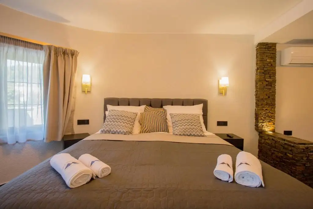 Berat River House Boutique Hotel