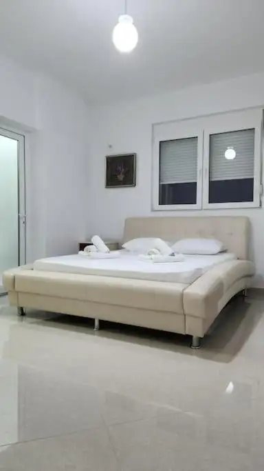 Modern & Cozy APT, 1Km from City Center