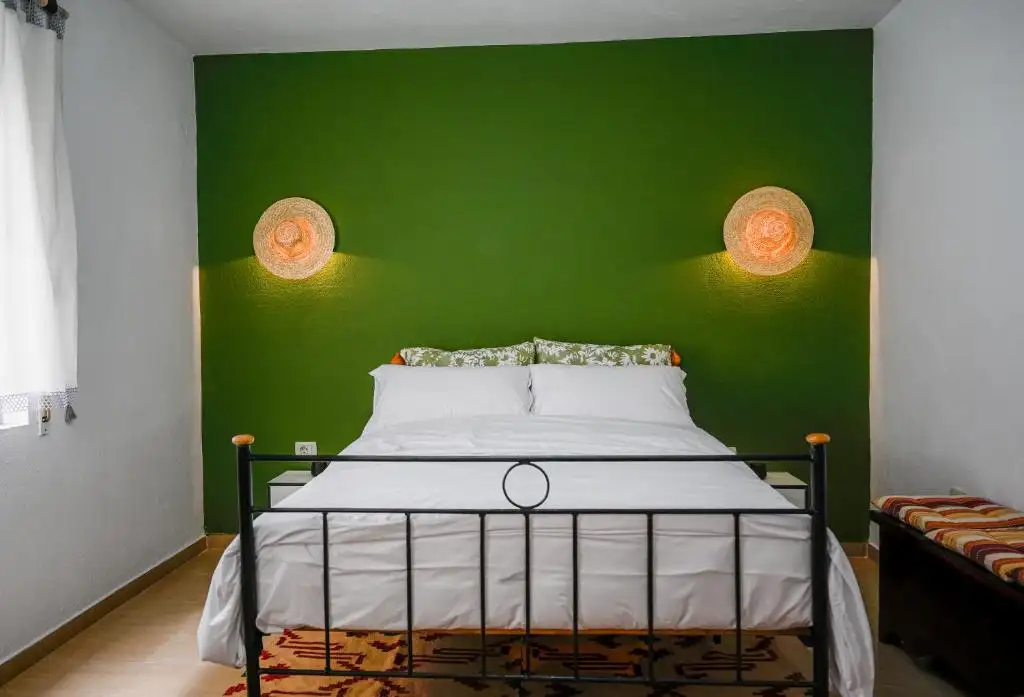 Lakeside Serenity - DESARET