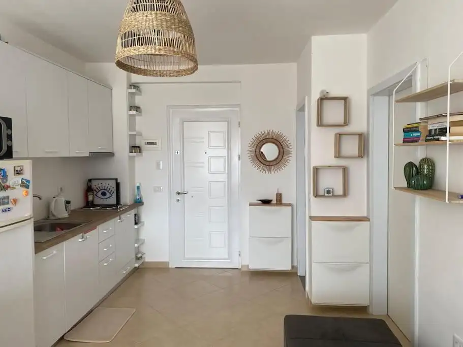 The Flip-Flop Apartment