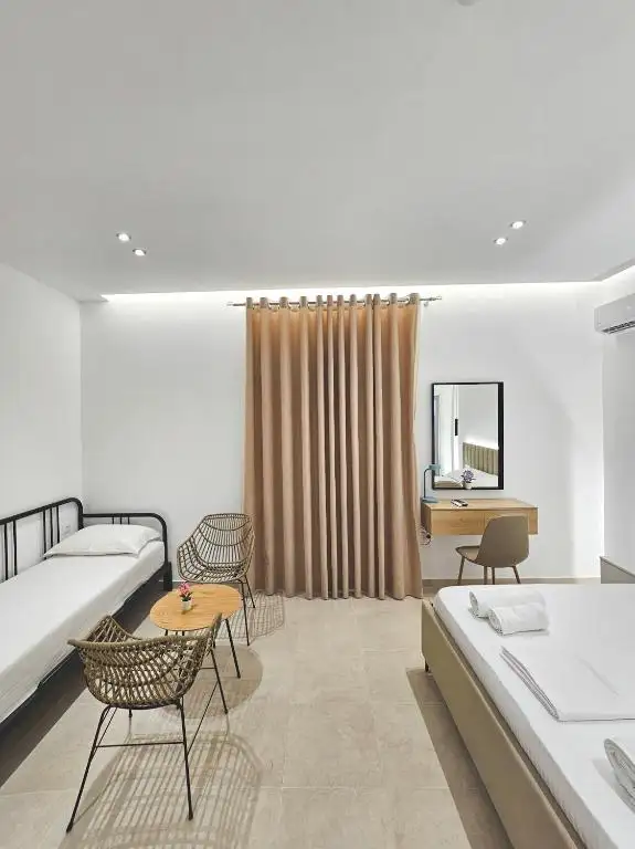 Pirali Studios with Free Parking