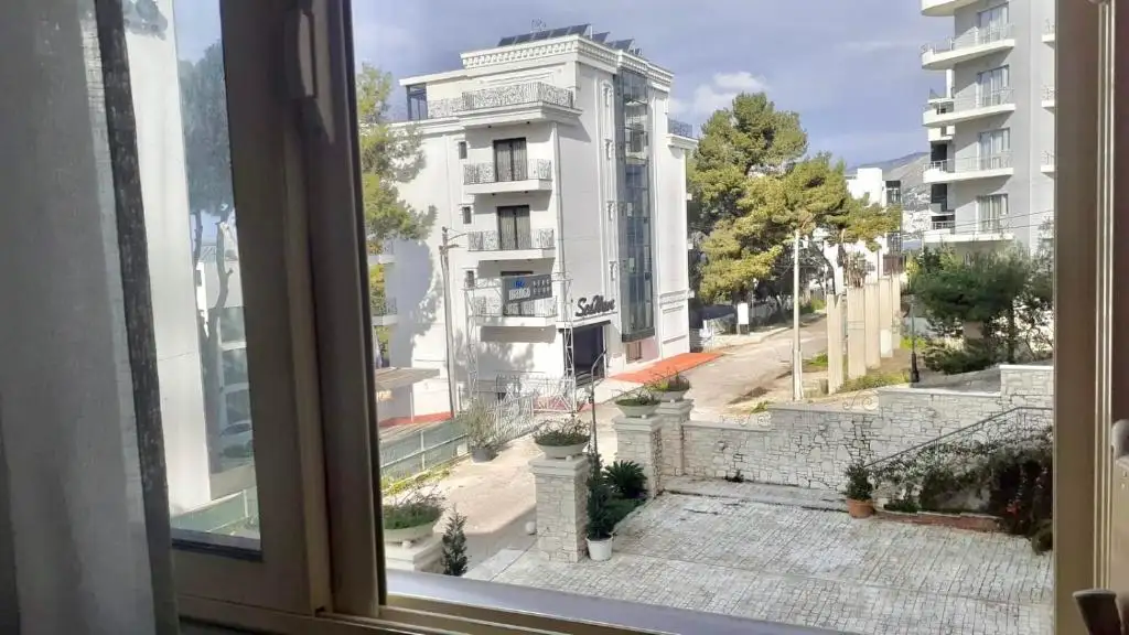Bello Apartments