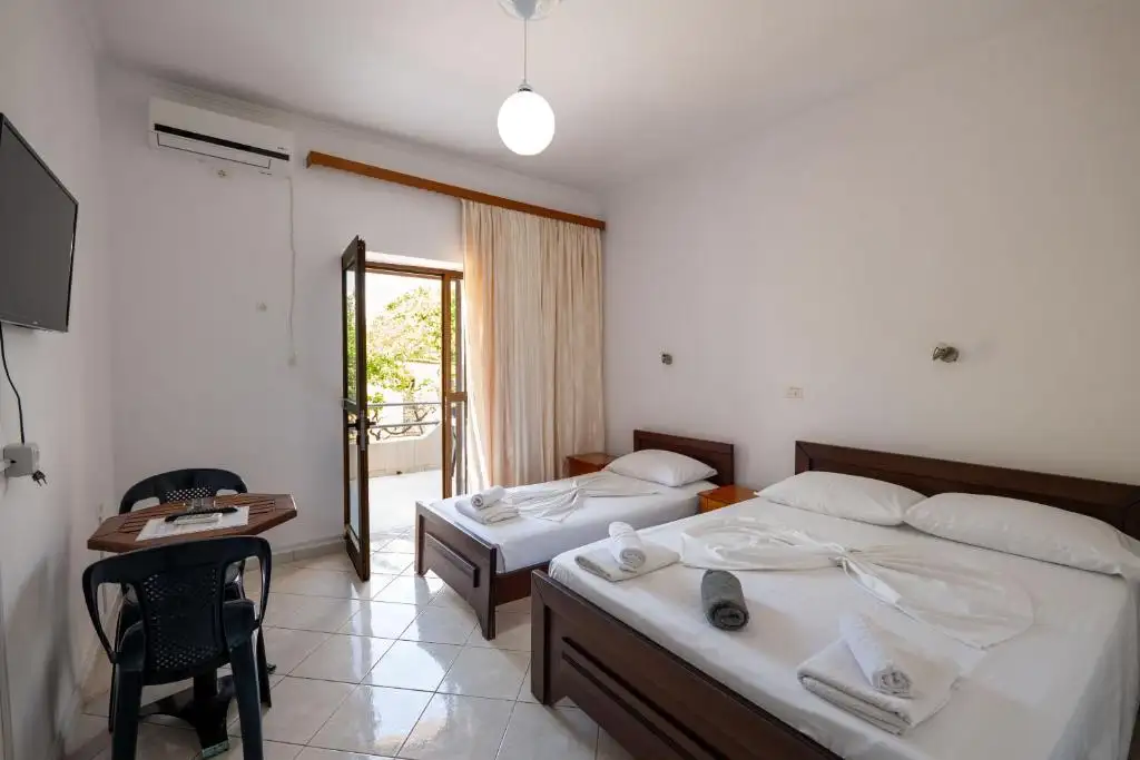 Villa Tre Motrat Ksamil