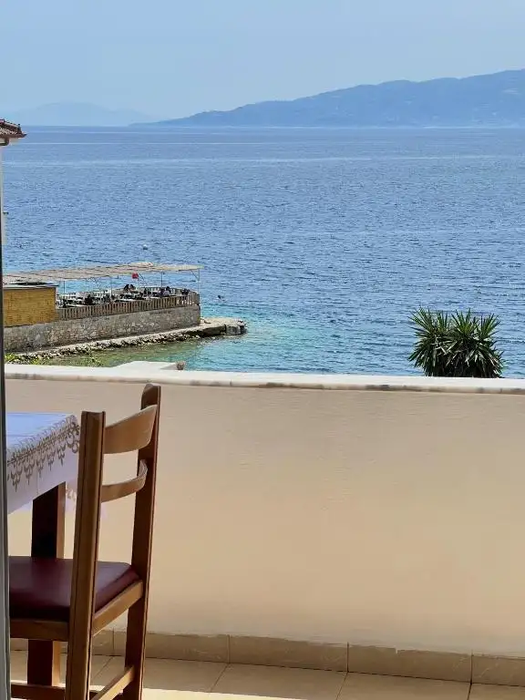 Beachside Boutique Rooms