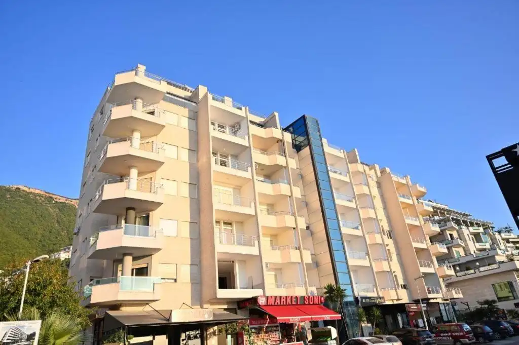 Thea Hotel