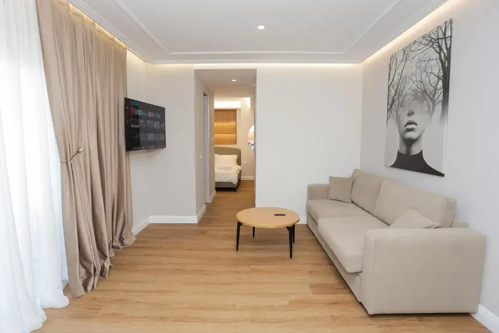 Exclusive Luxury Apartments & Free Parking