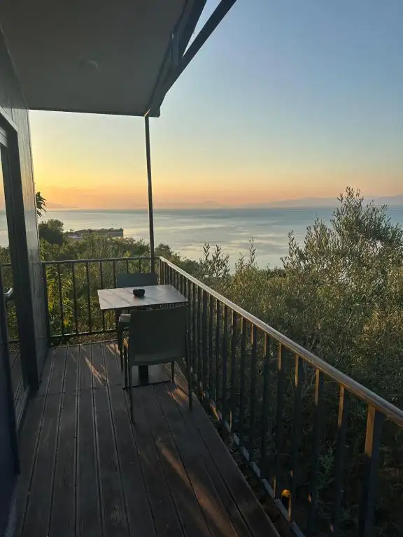 Lake Escape Villa Shirokë